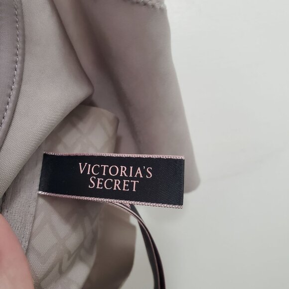 Victoria's Secret Lined‎ Demi Gray Mesh Keyhole Front Close Underwire Bra 34DDD - Picture 3 of 5